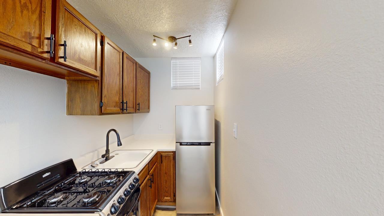 1830 Vassar Dr Ne - Photo 4 of 49