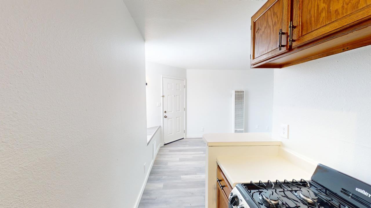 1830 Vassar Dr Ne - Photo 5 of 49