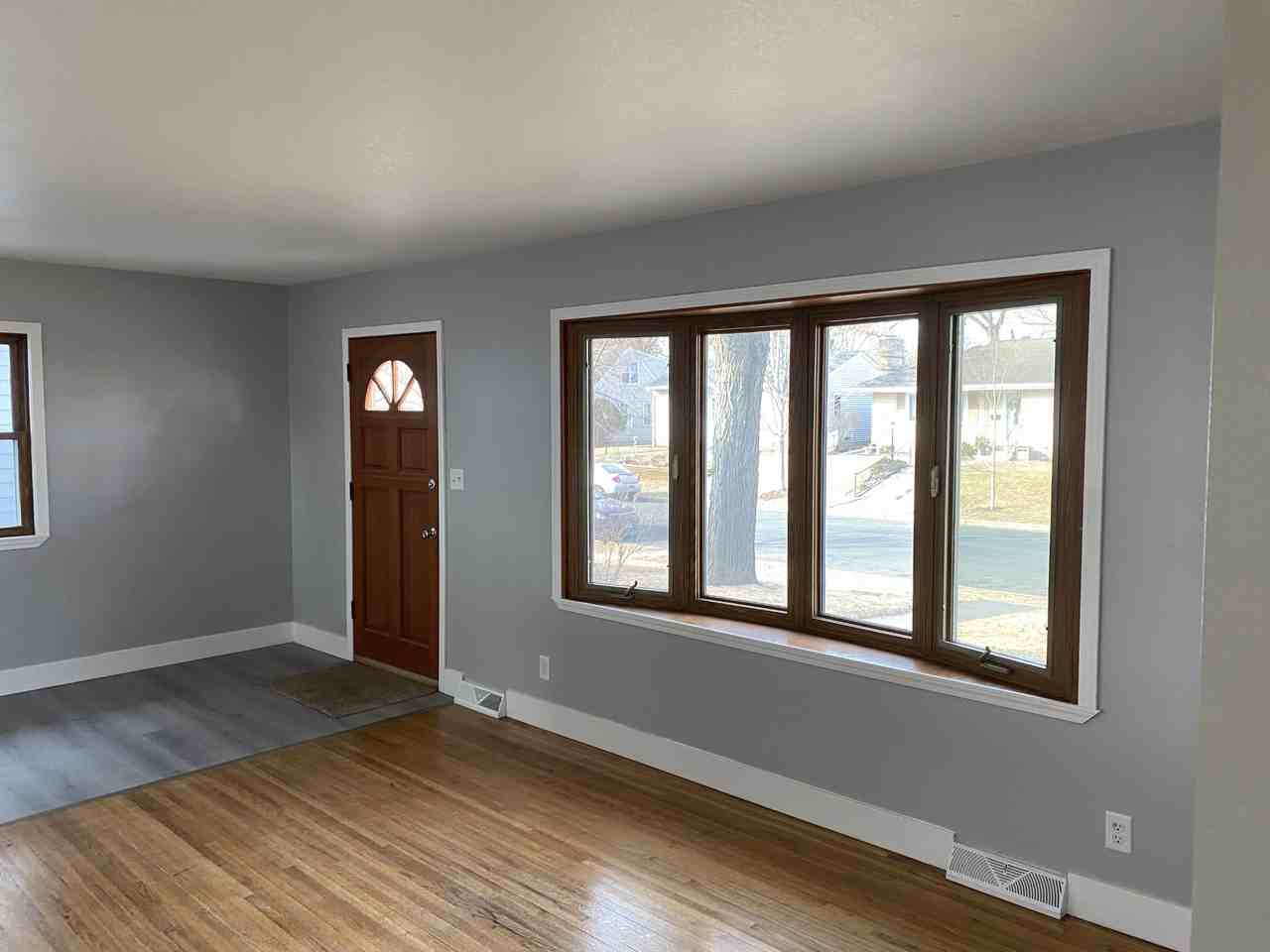 7217 1st Ave S - Photo 2 of 20