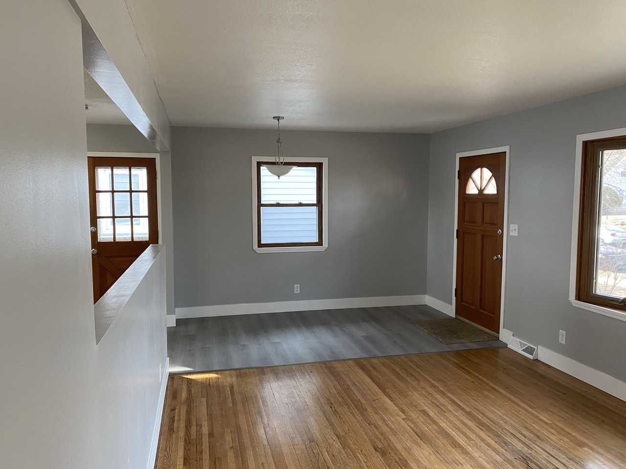 7217 1st Ave S - Photo 3 of 20