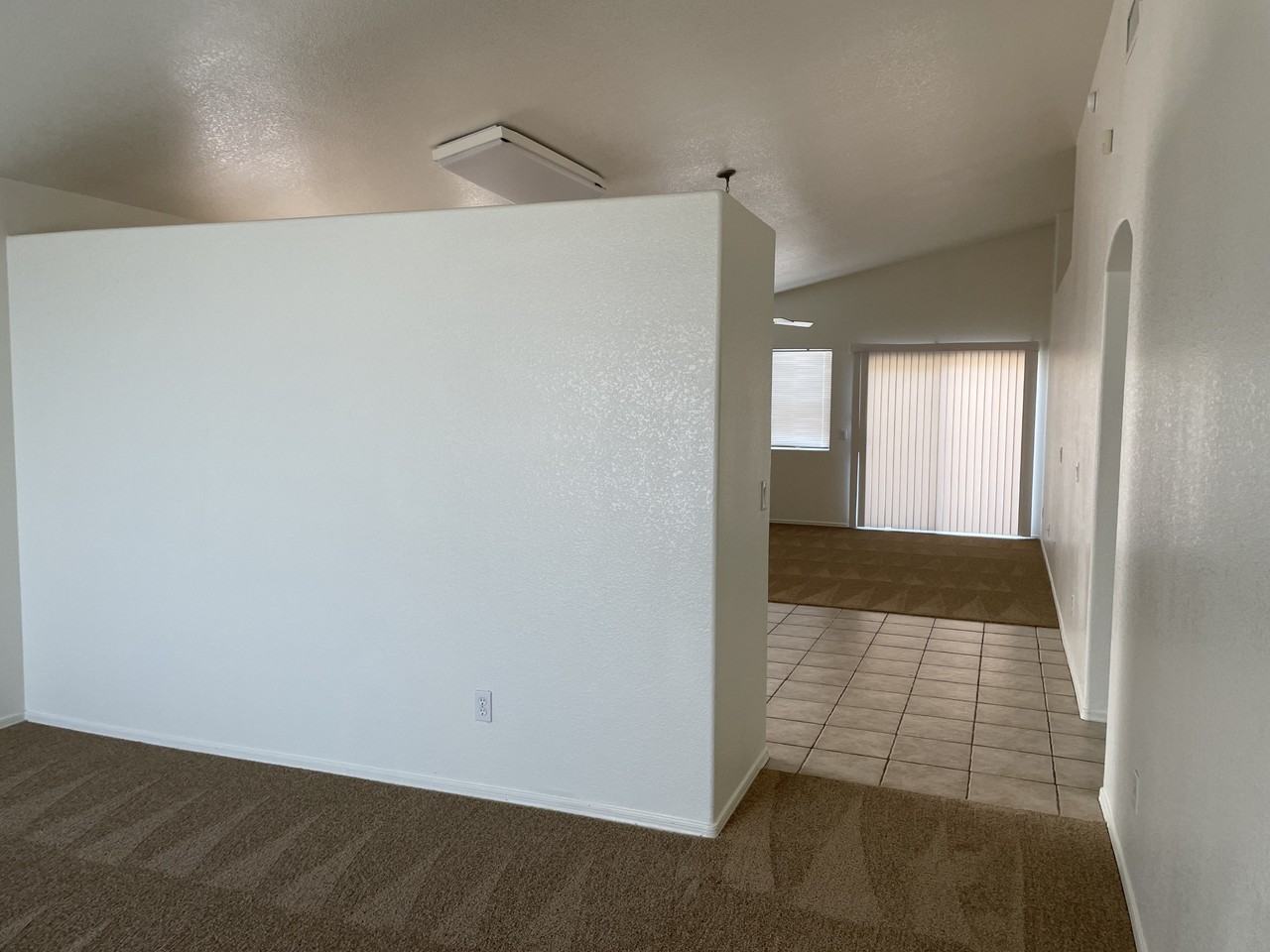 6831 S 33rd Dr - Photo 6 of 30