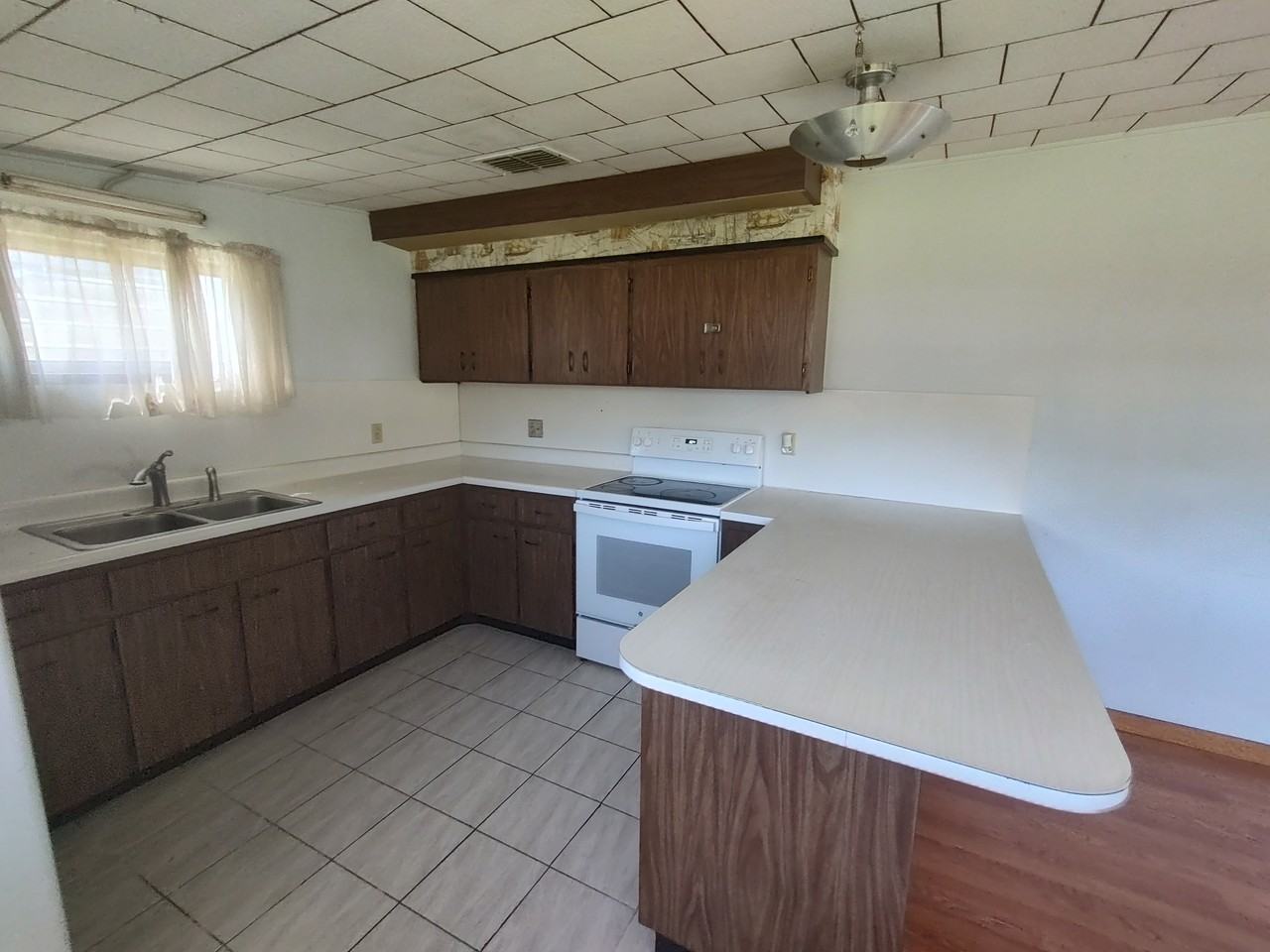 7405 E Comanche Ave - Photo 4 of 11