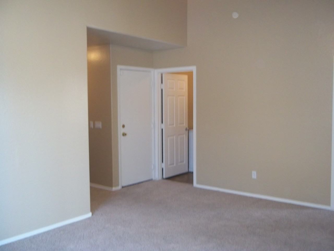 6605 W Desert Ln - Photo 7 of 18