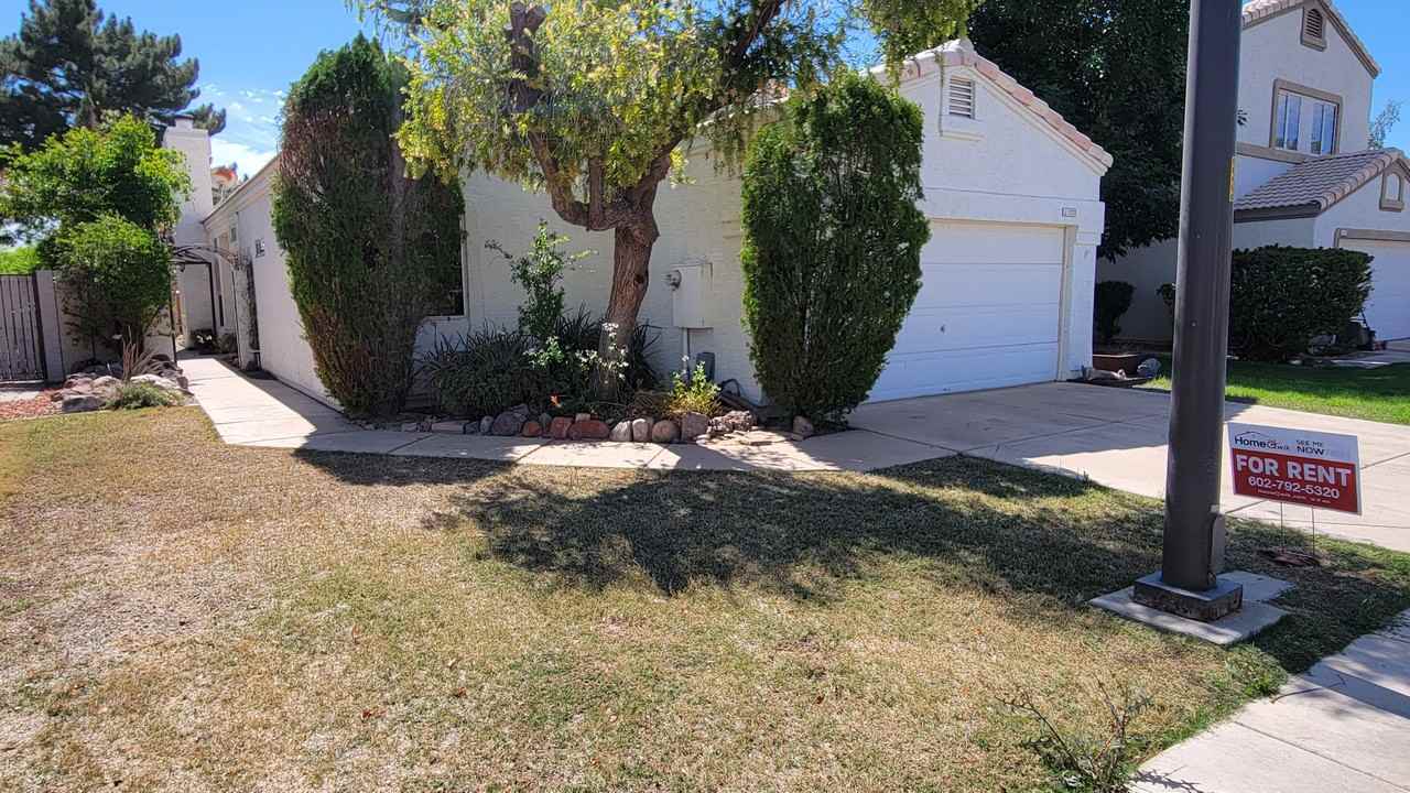 1331 E Parkside Dr - Photo 2 of 26