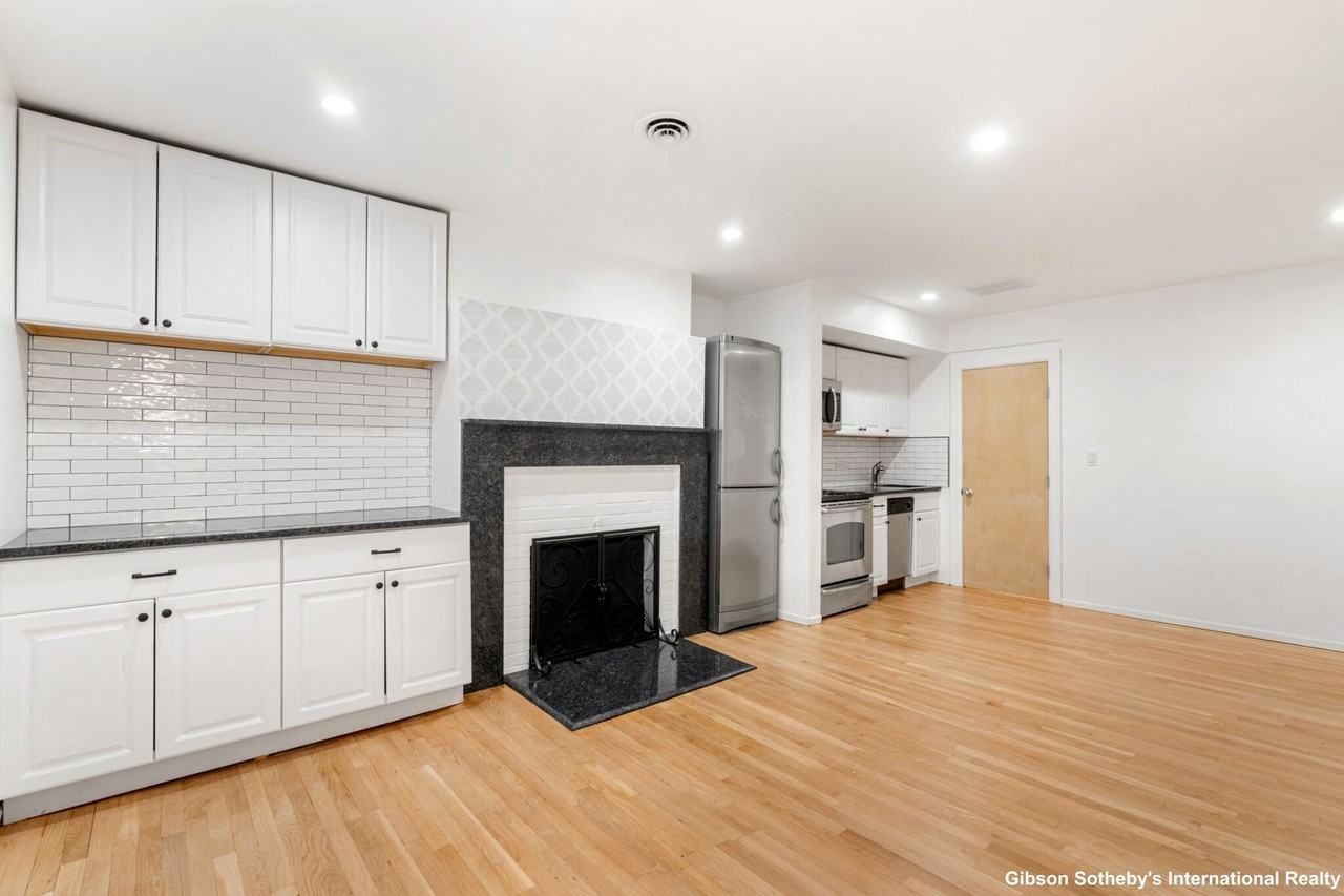 103 Marlborough St #2 - Photo 3 of 10