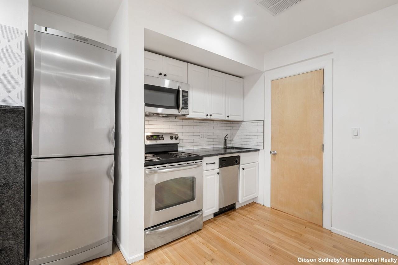 103 Marlborough St #2 - Photo 4 of 10