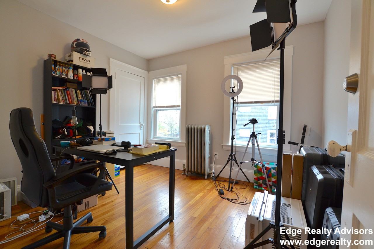 40 Union St #3 - Photo 6 of 11