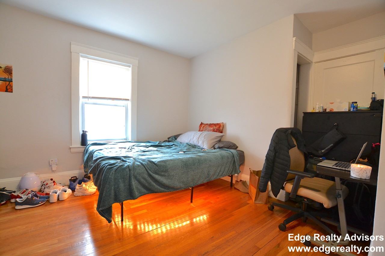 40 Union St #3 - Photo 7 of 11