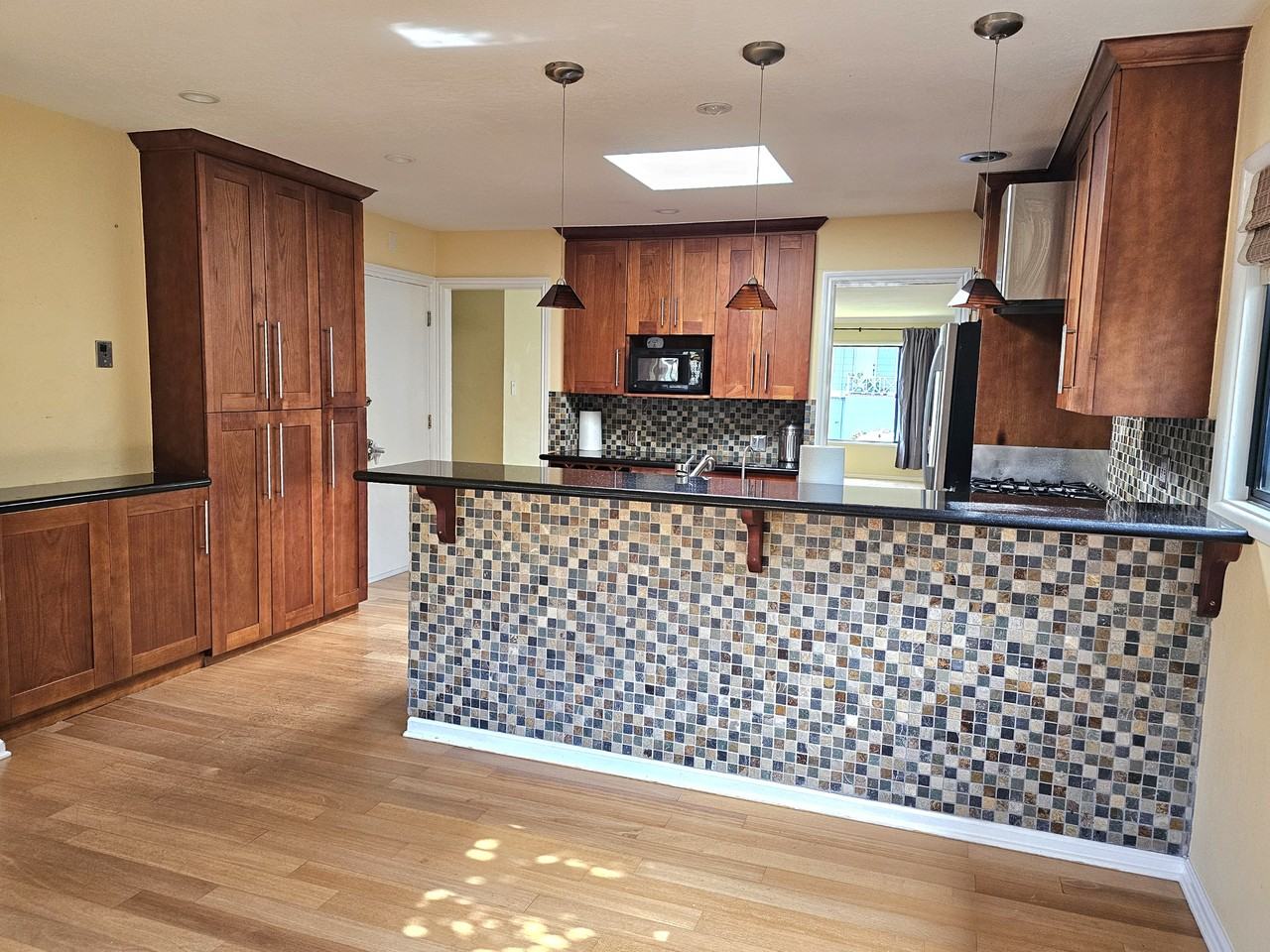 412 Avalon Dr #NA - Photo 2 of 17