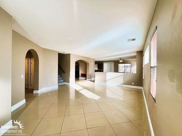 142 Castle Course Ave - Photo 2 of 20