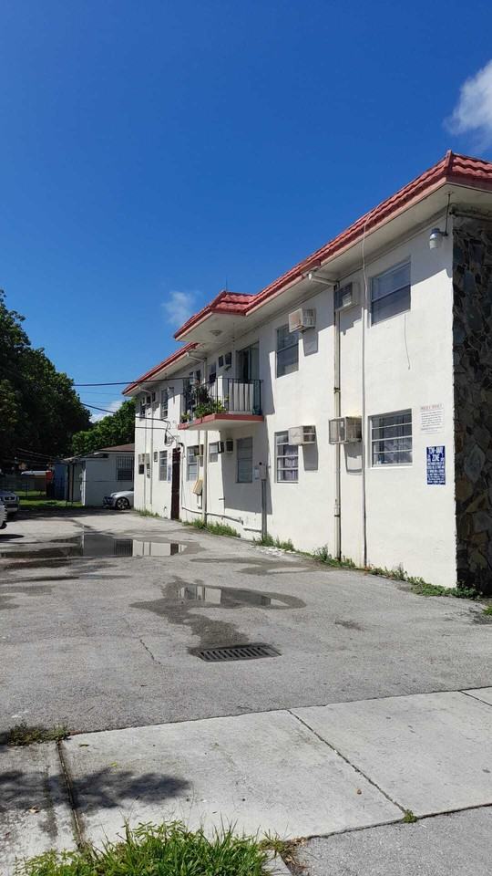 Allen Park Apartments - Photo 2 of 50