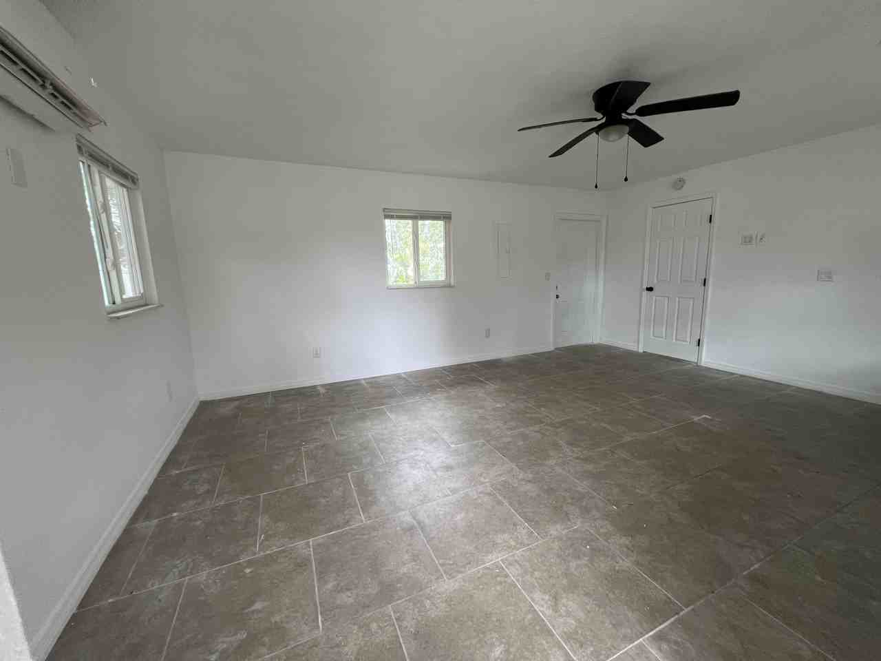 2290 South Palmetto Avenue - Photo 2 of 11