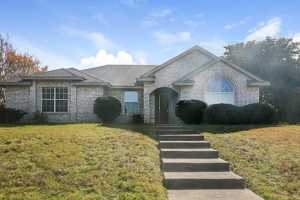 featured image of 500 Maywood Ln