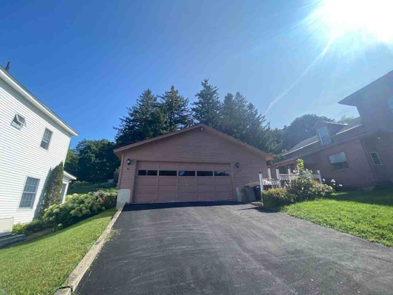 128 N Washington St - Photo 3 of 32