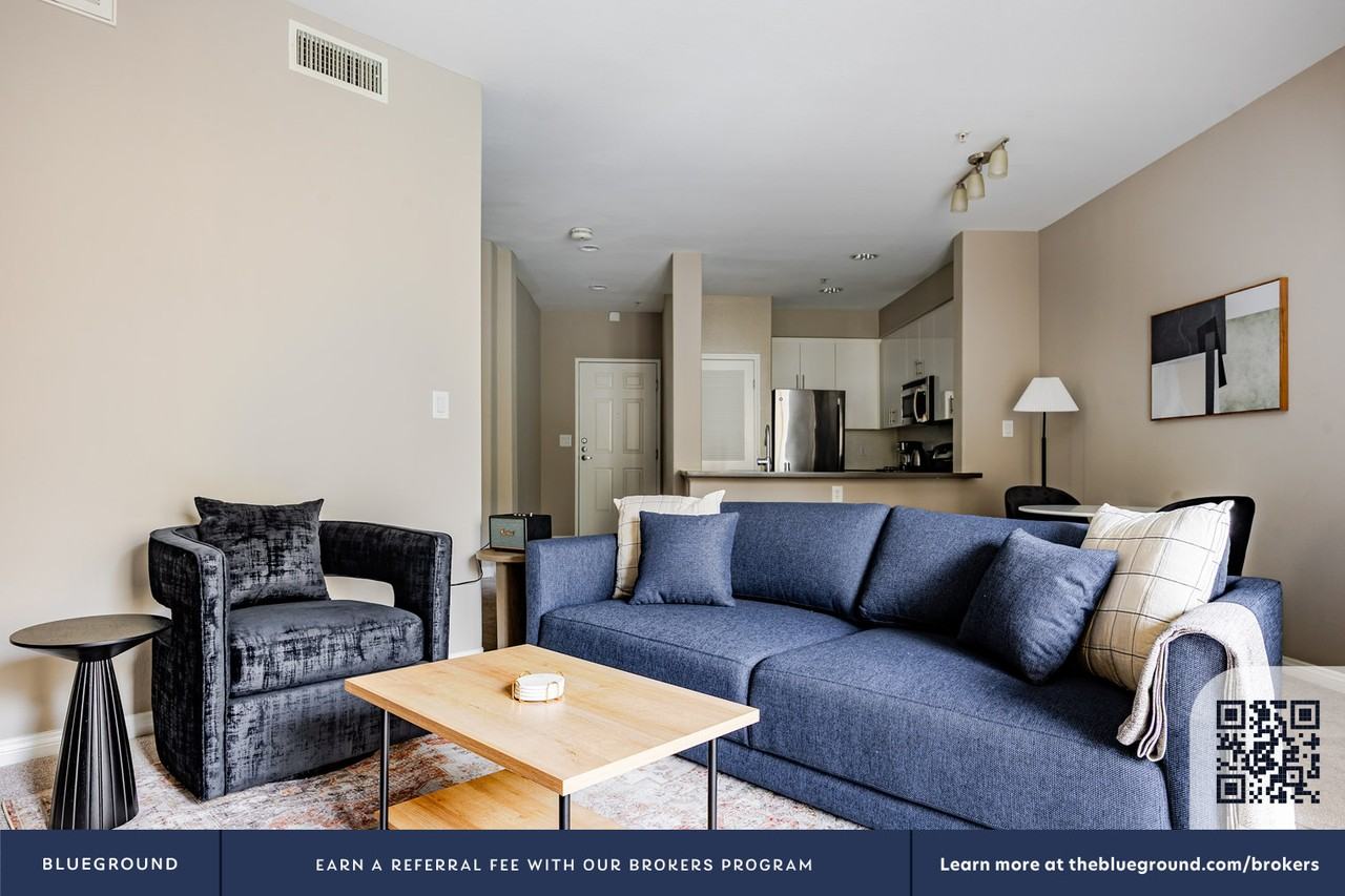 25 S Oak Knoll Ave #1315 - Photo 5 of 42