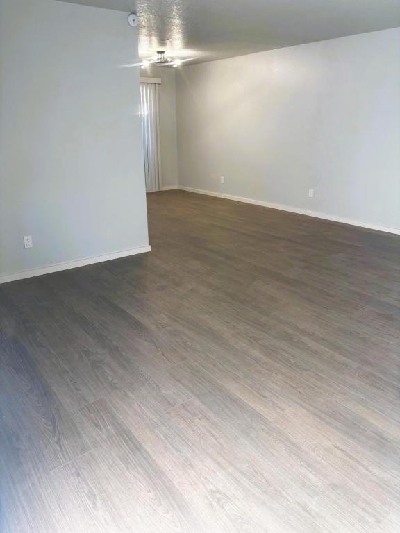 870 Kruse Ave - Photo 2 of 6