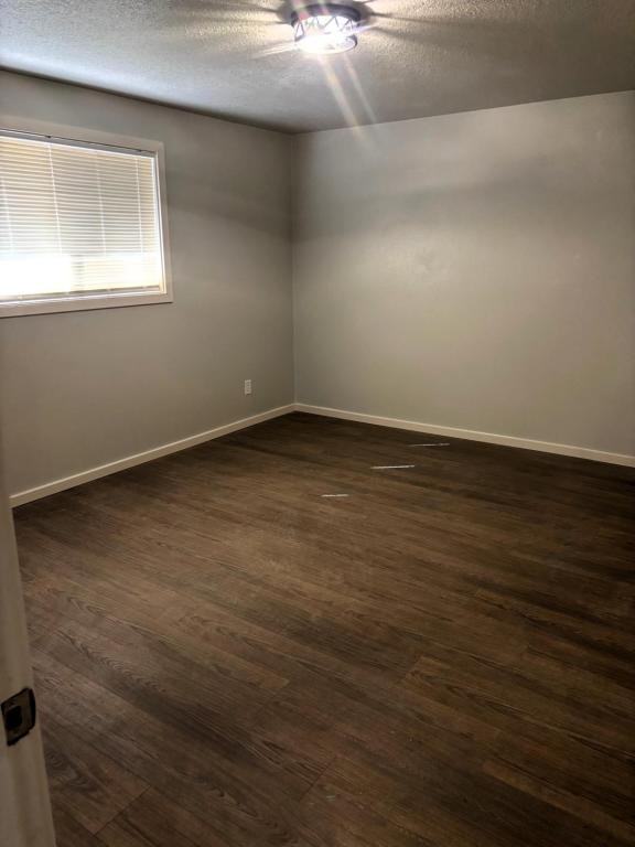 870 Kruse Ave - Photo 4 of 6