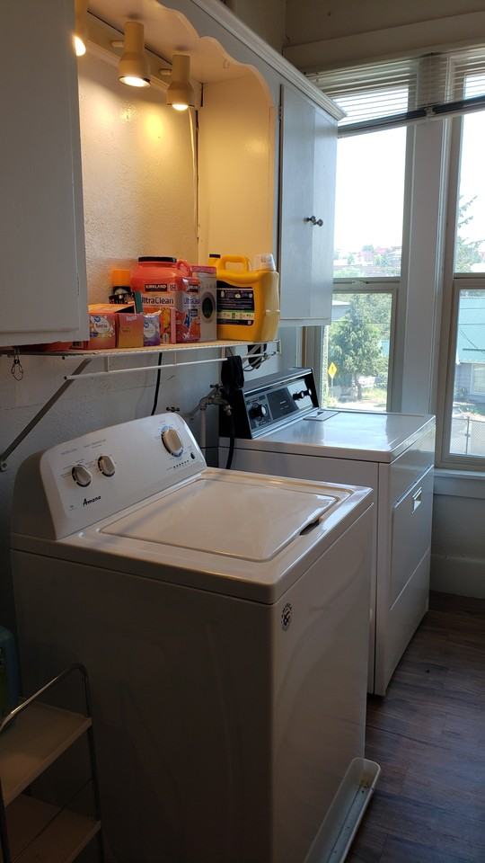 440 Ne Maple St #1 - Photo 5 of 14