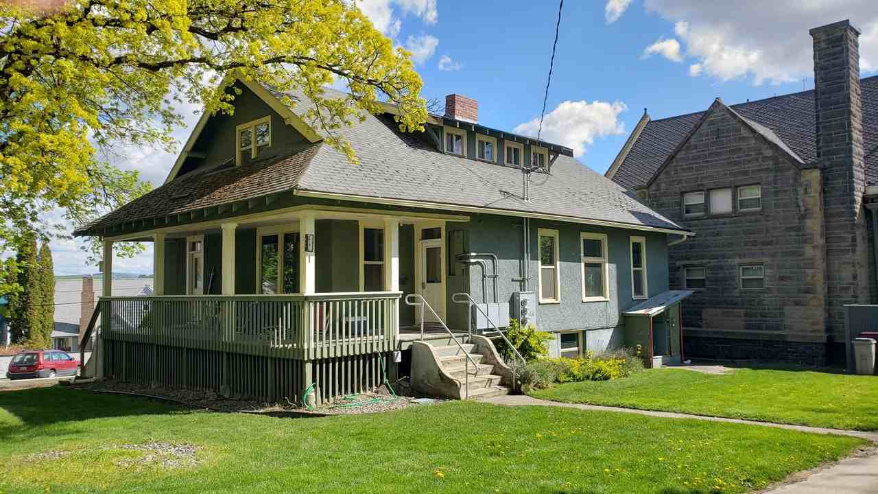 440 Ne Maple St #1 - Photo 6 of 14