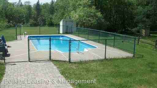 396 Mutton Ln - Photo 3 of 12