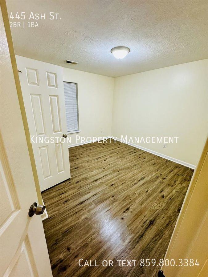 445 Ash St - Photo 2 of 10