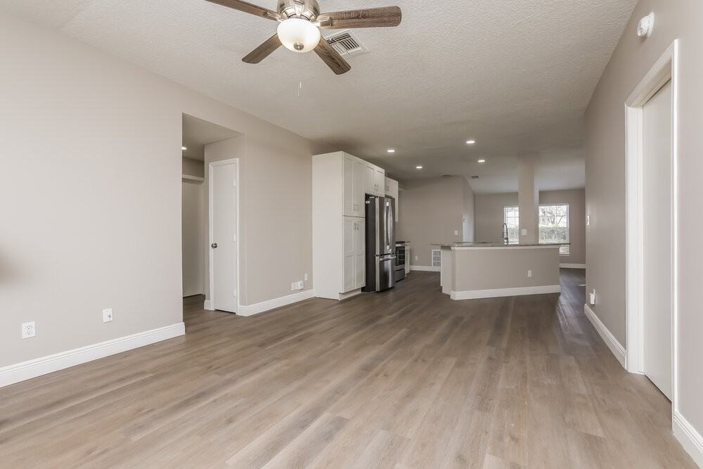 7952 Soft Pine Cir - Photo 4 of 16