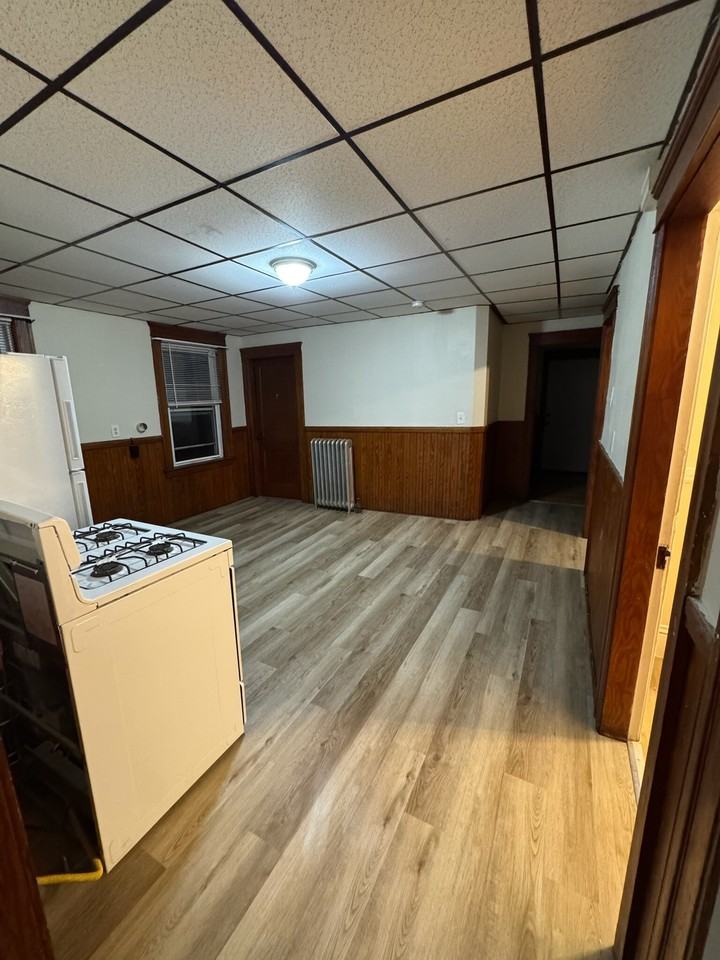 Fairfax Road - Photo 3 of 6