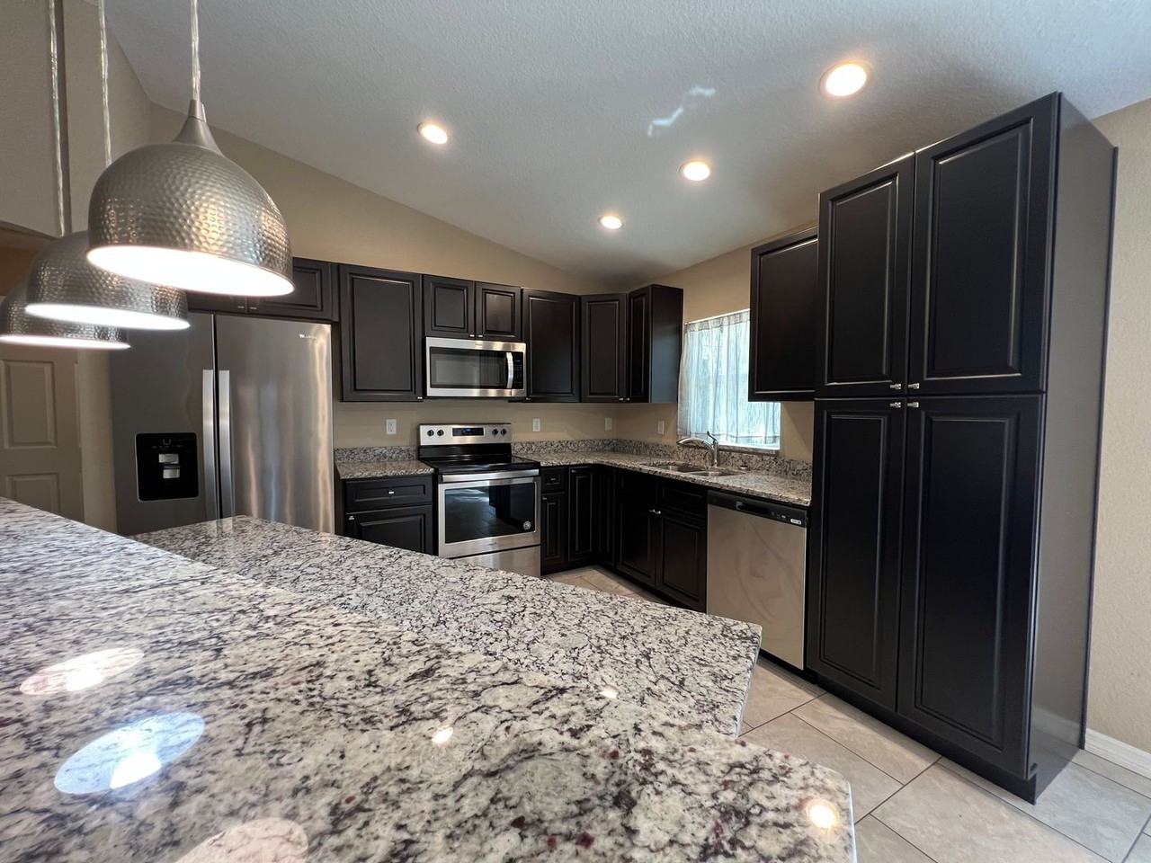 8260 Se 158th St - Photo 6 of 26