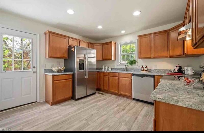 2701 Wickham Ave - Photo 6 of 10