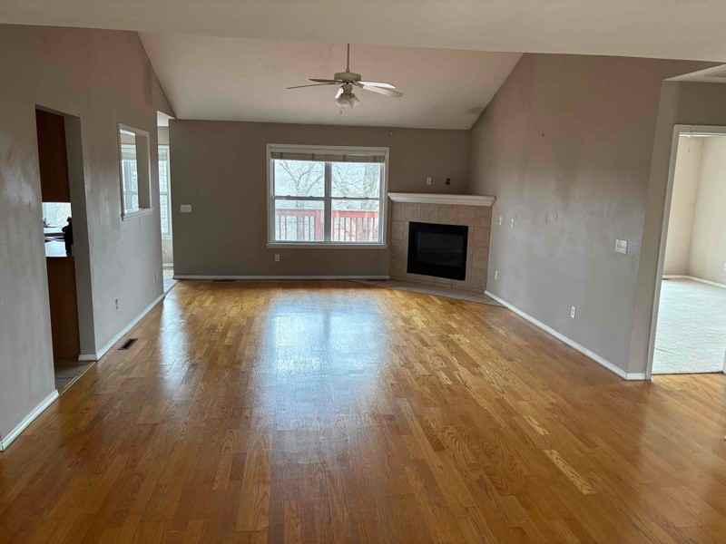 340 Tall Oaks Dr - Photo 2 of 3