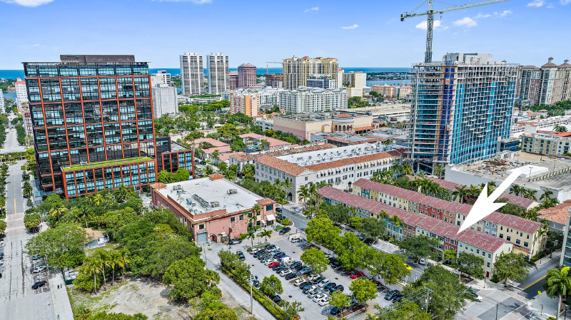 634 Fern St - Photo 2 of 4