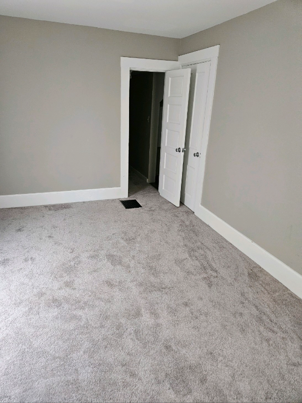 614 S West St - Photo 3 of 16