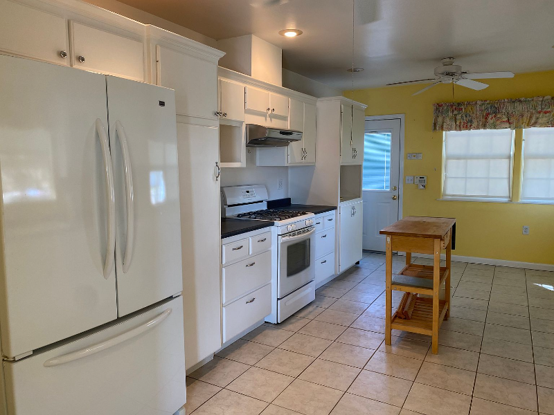 459 Machado Ave - Photo 2 of 5