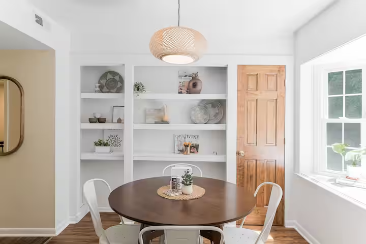 122 Westview Dr - Photo 2 of 16