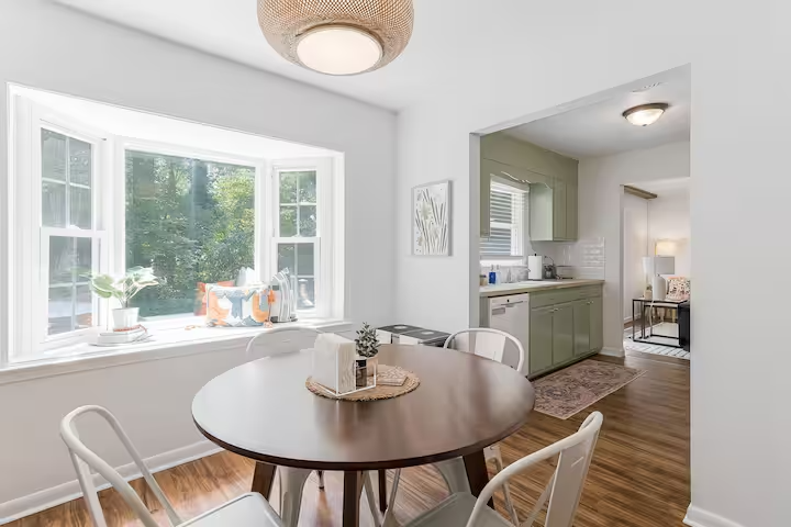 122 Westview Dr - Photo 3 of 16