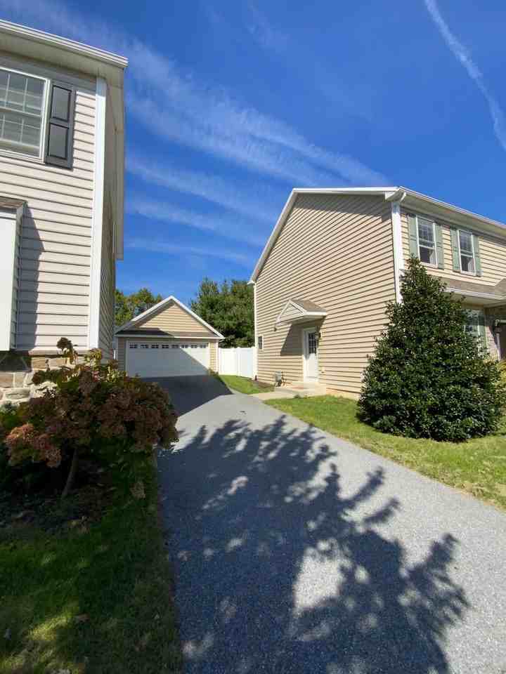 532 Prince George Dr - Photo 2 of 21