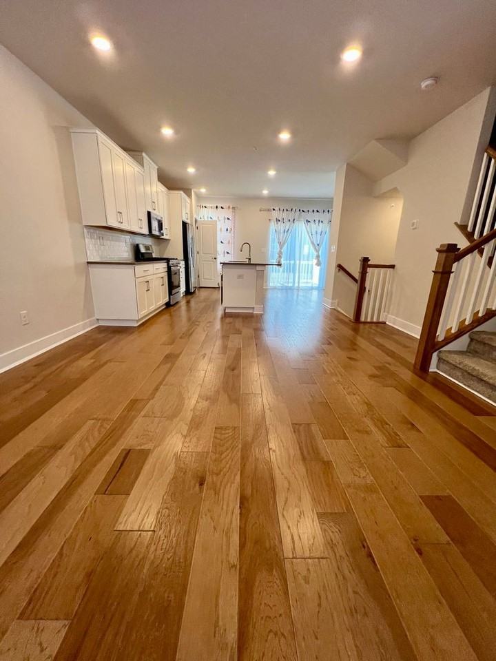 806 Pecan Rd - Photo 2 of 19