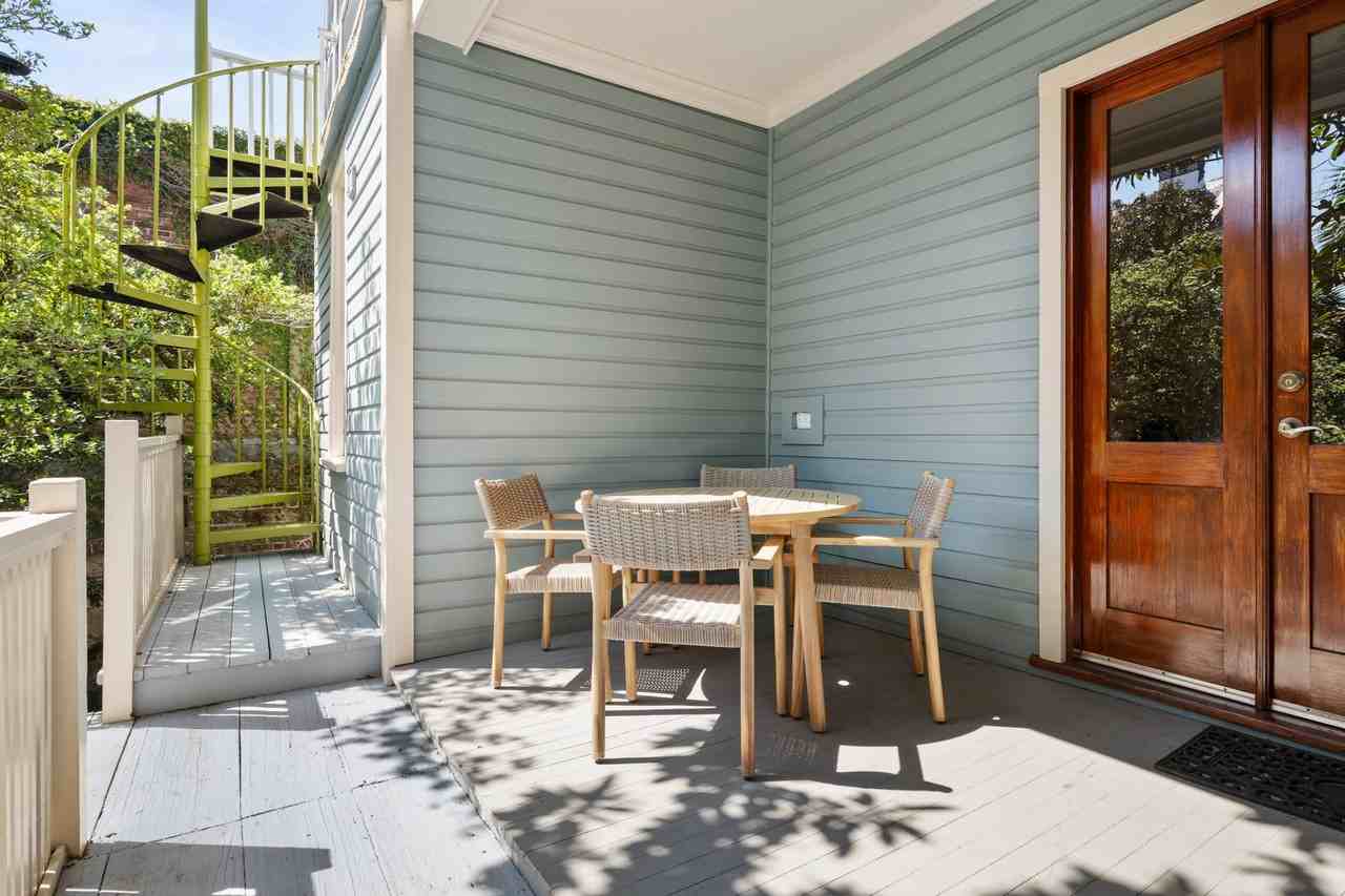 33 Society St - Photo 4 of 32