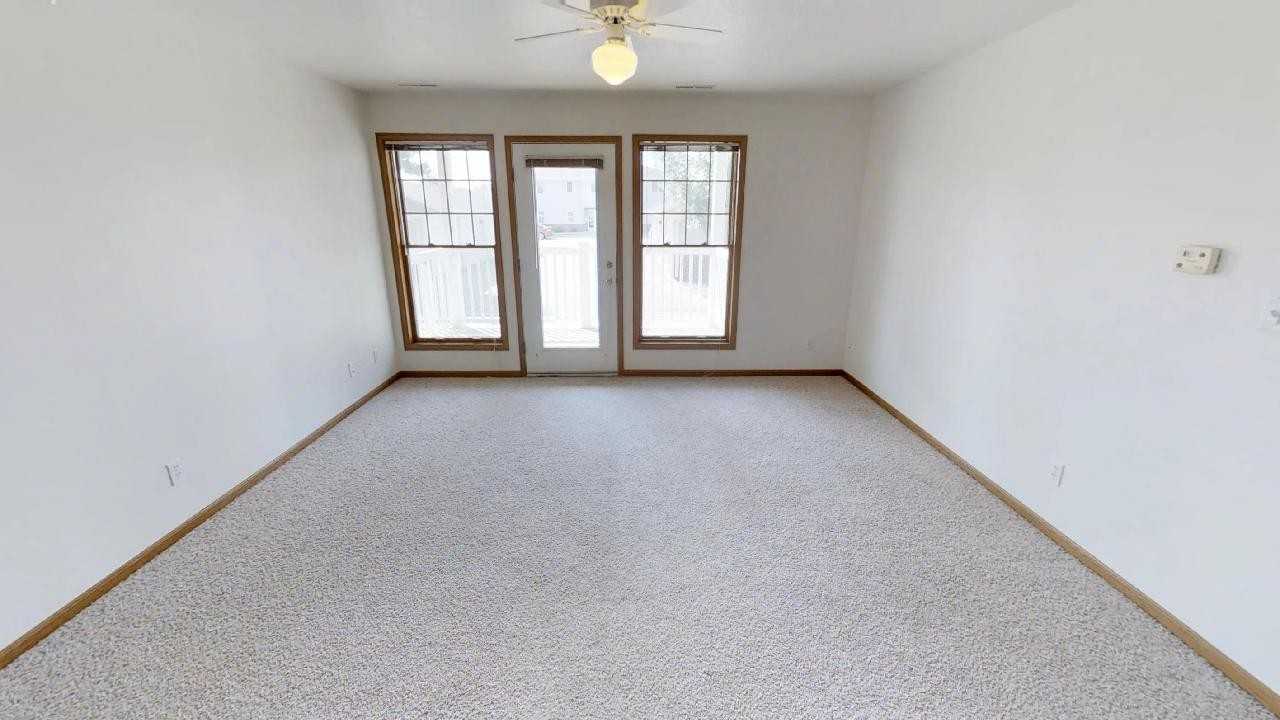 2627 Kent - Photo 5 of 20