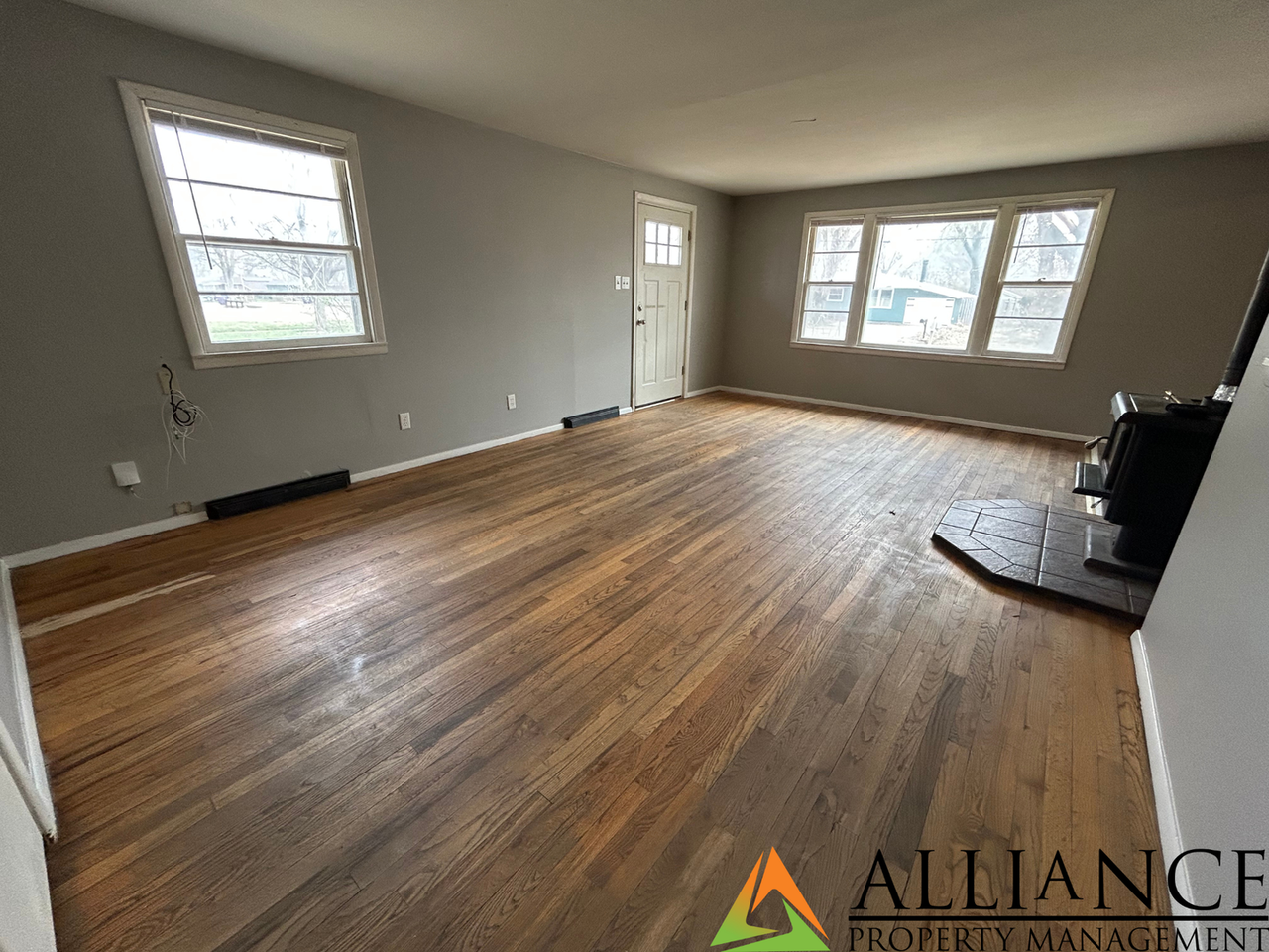 2421 Brockman St - Photo 4 of 24