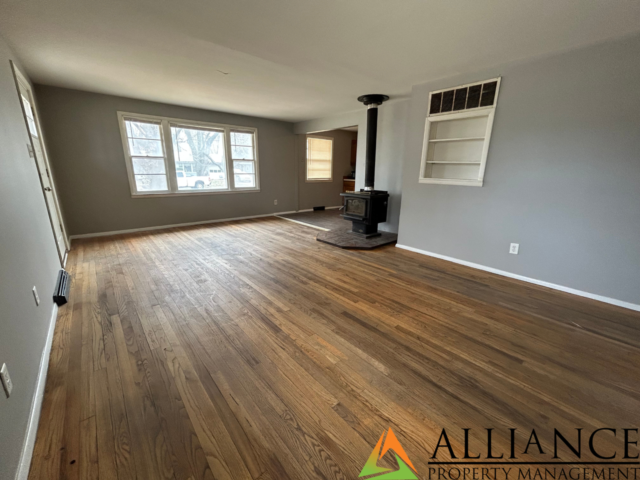 2421 Brockman St - Photo 5 of 24