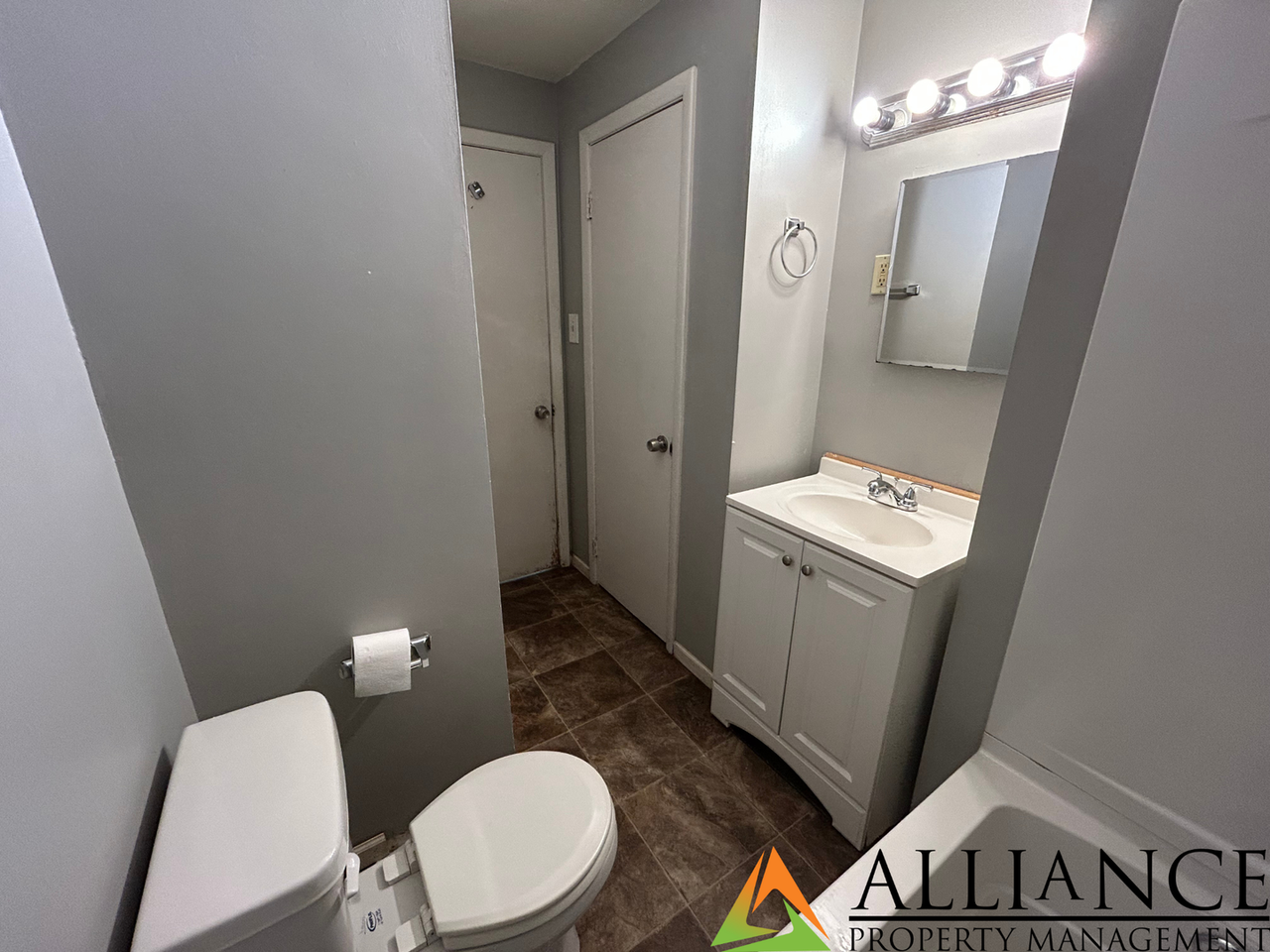 2421 Brockman St - Photo 6 of 24