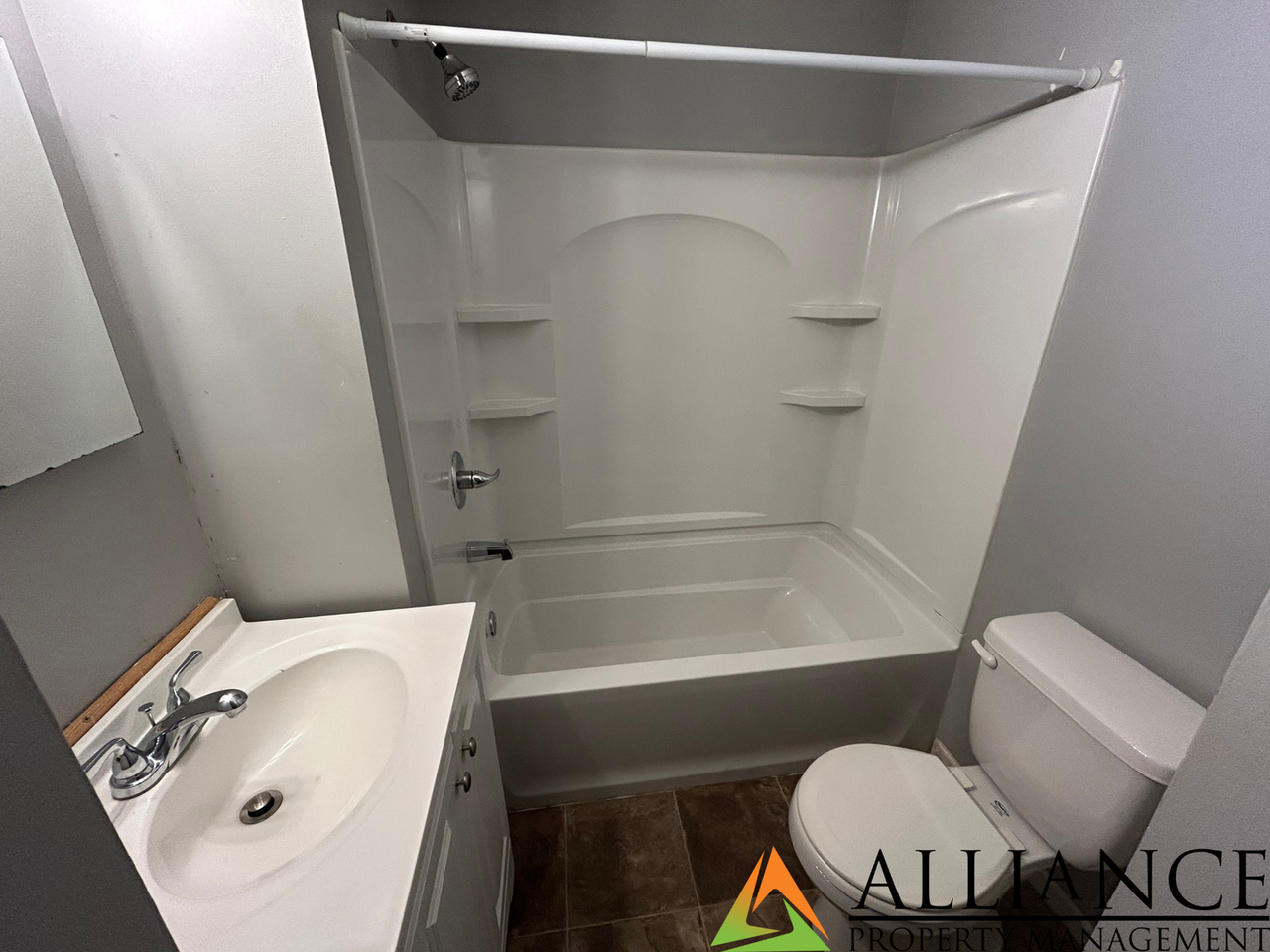 2421 Brockman St - Photo 7 of 24