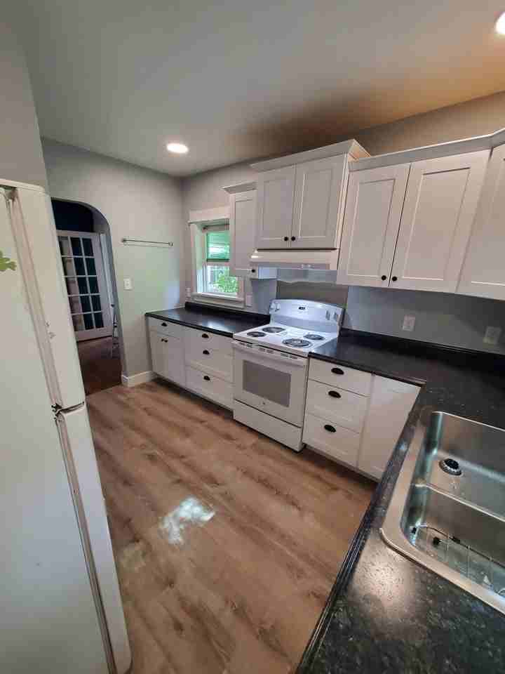 609 E Prospect Rd - Photo 3 of 15