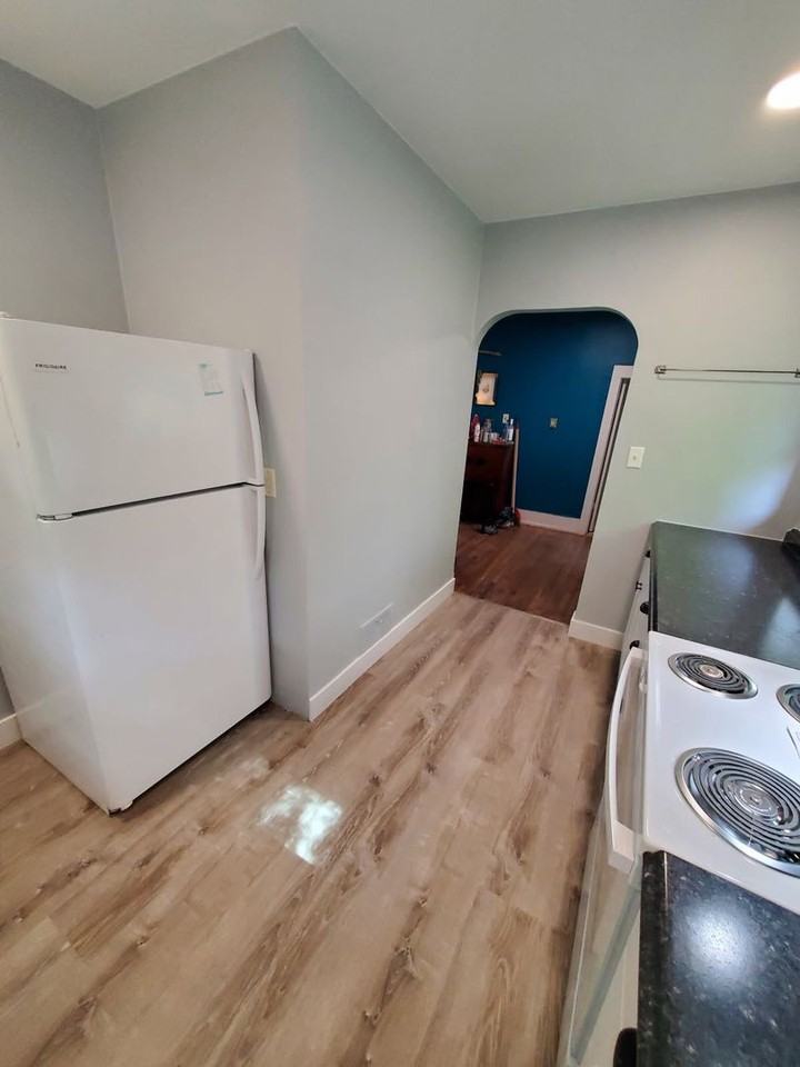 609 E Prospect Rd - Photo 4 of 15