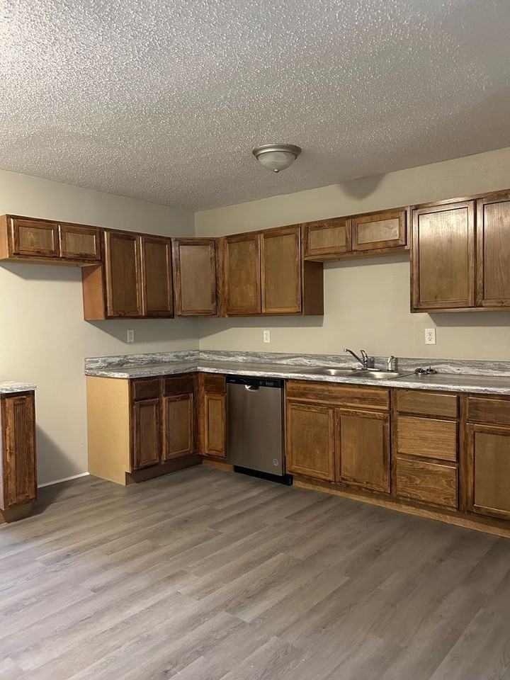 1408 Sw 12th Ave #A - Photo 6 of 17