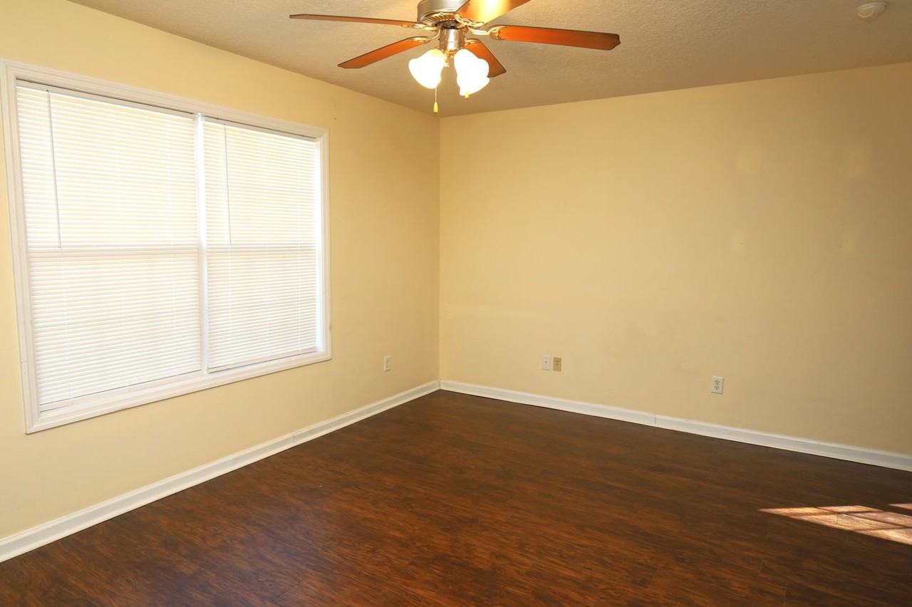 1801B Chestnut Dr - Photo 2 of 10