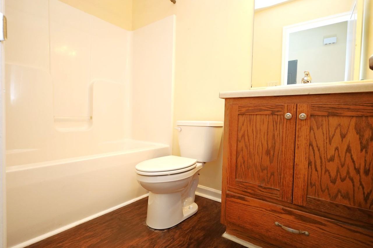 1801B Chestnut Dr - Photo 4 of 10