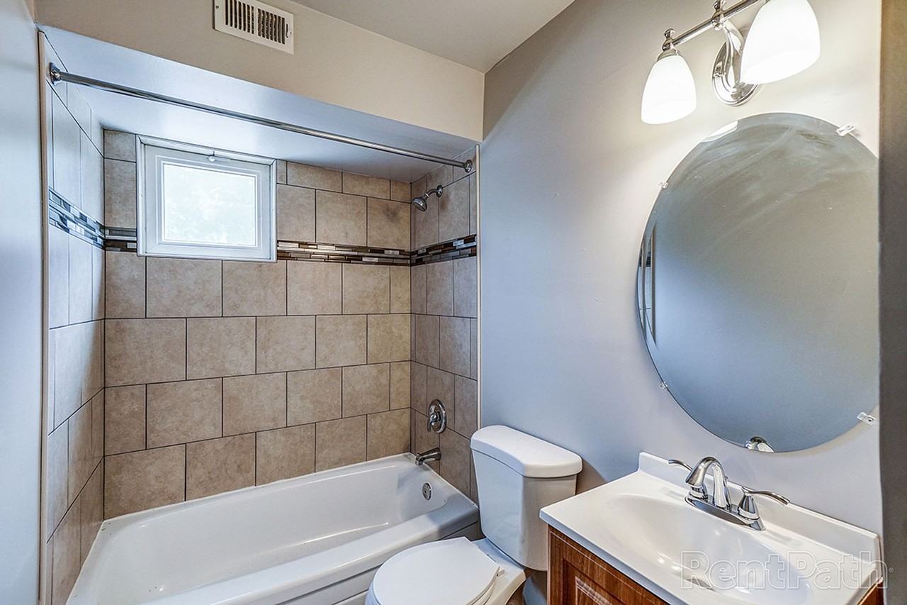 Whitehouse Manor Apartments - Photo 3 of 50