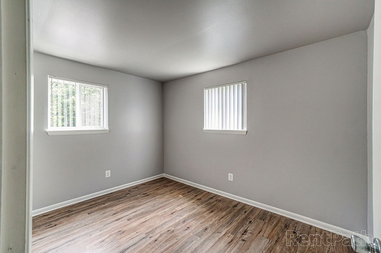 Whitehouse Manor Apartments - Photo 4 of 50